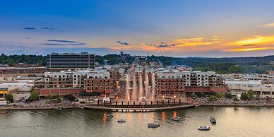 Hilton Promenade at Branson Landing