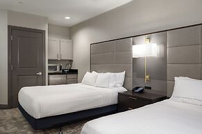 Hilton Promenade at Branson Landing