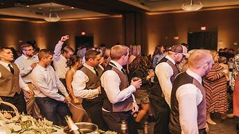 Holiday Inn Express & Suites Brandon by IHG