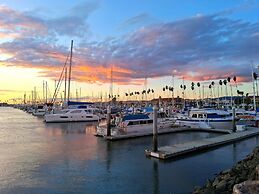 Holiday Inn Express Hotel & Suites Ventura by IHG