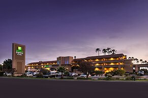 Holiday Inn Express Hotel & Suites Ventura by IHG