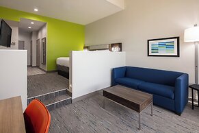 Holiday Inn Express Hotel & Suites Ventura by IHG