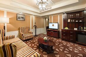 Paramount Gallery Hotel