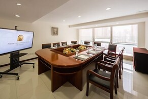 Paramount Gallery Hotel