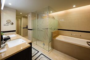 Paramount Gallery Hotel