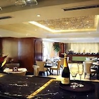 Paramount Gallery Hotel