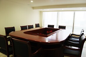 Paramount Gallery Hotel