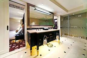 Paramount Gallery Hotel