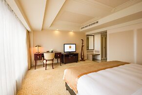 Paramount Gallery Hotel