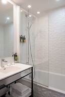 Hotel Arc de Triomphe