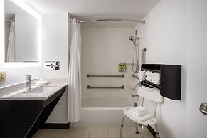 Holiday Inn Express Coventry S - West Warwick Area by IHG