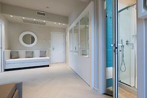 Cormoran Hotel & Residence