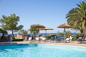Cormoran Hotel & Residence