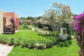 Cormoran Hotel & Residence
