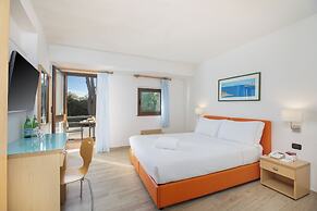 Cormoran Hotel & Residence