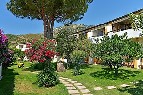 Cormoran Hotel & Residence