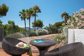 Cormoran Hotel & Residence