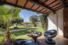 Cormoran Hotel & Residence
