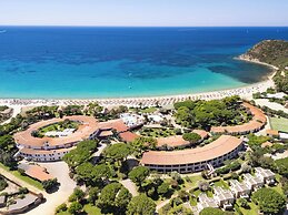 Cormoran Hotel & Residence