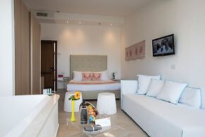 Cormoran Hotel & Residence