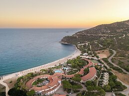 Cormoran Hotel & Residence