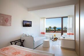 Cormoran Hotel & Residence
