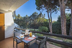 Cormoran Hotel & Residence