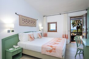 Cormoran Hotel & Residence