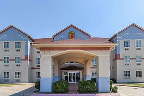 Super 8 by Wyndham Alvarado