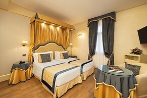 Hotel A LA Commedia