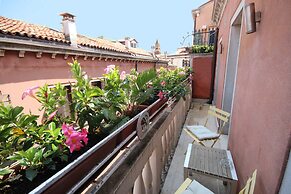 Hotel A LA Commedia