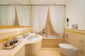 Hotel A LA Commedia