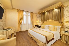 Hotel A LA Commedia
