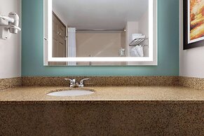 Wingate by Wyndham Louisville East