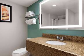 Wingate by Wyndham Louisville East