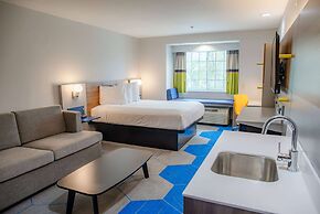 Microtel Inn & Suites by Wyndham Kingsland Naval Base I-95
