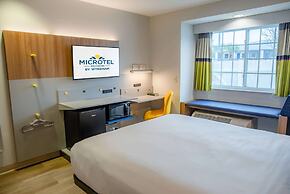 Microtel Inn & Suites by Wyndham Kingsland Naval Base I-95