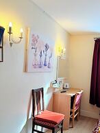 Albro House Hotel