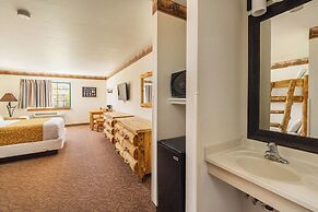 Grand Bear Resort at Starved Rock