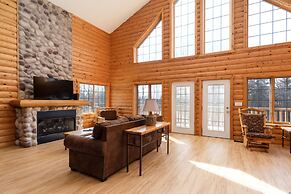 Grand Bear Resort at Starved Rock