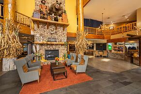 Grand Bear Resort at Starved Rock