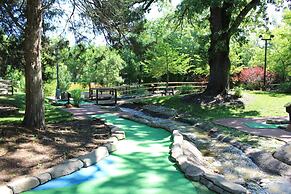 Grand Bear Resort at Starved Rock