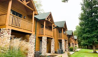 Grand Bear Resort at Starved Rock