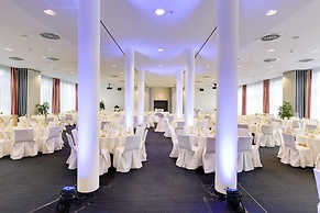NOVINA HOTEL Herzogenaurach Herzo Base