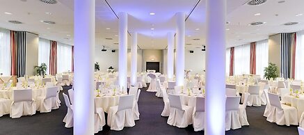 NOVINA HOTEL Herzogenaurach Herzo Base