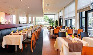 NOVINA HOTEL Herzogenaurach Herzo Base