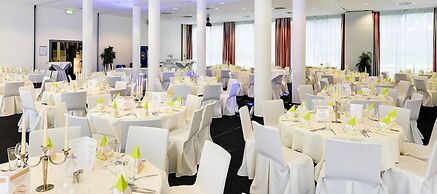 NOVINA HOTEL Herzogenaurach Herzo Base