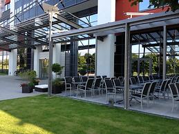 NOVINA HOTEL Herzogenaurach Herzo Base