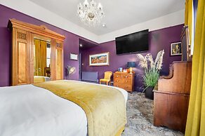 Clementine's Guest House