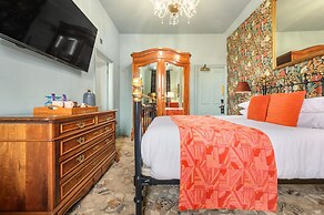 Clementine's Guest House
